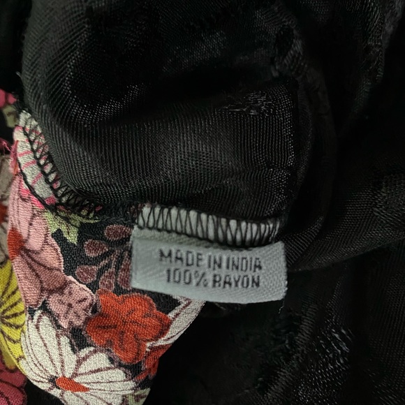 Champagne Collection by All That Glitters Kimono - Picture 7 of 7